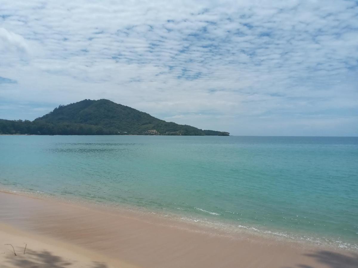 Dwell Phuket Airport Hotel At Naiyang Nai Yang Beach Kültér fotó