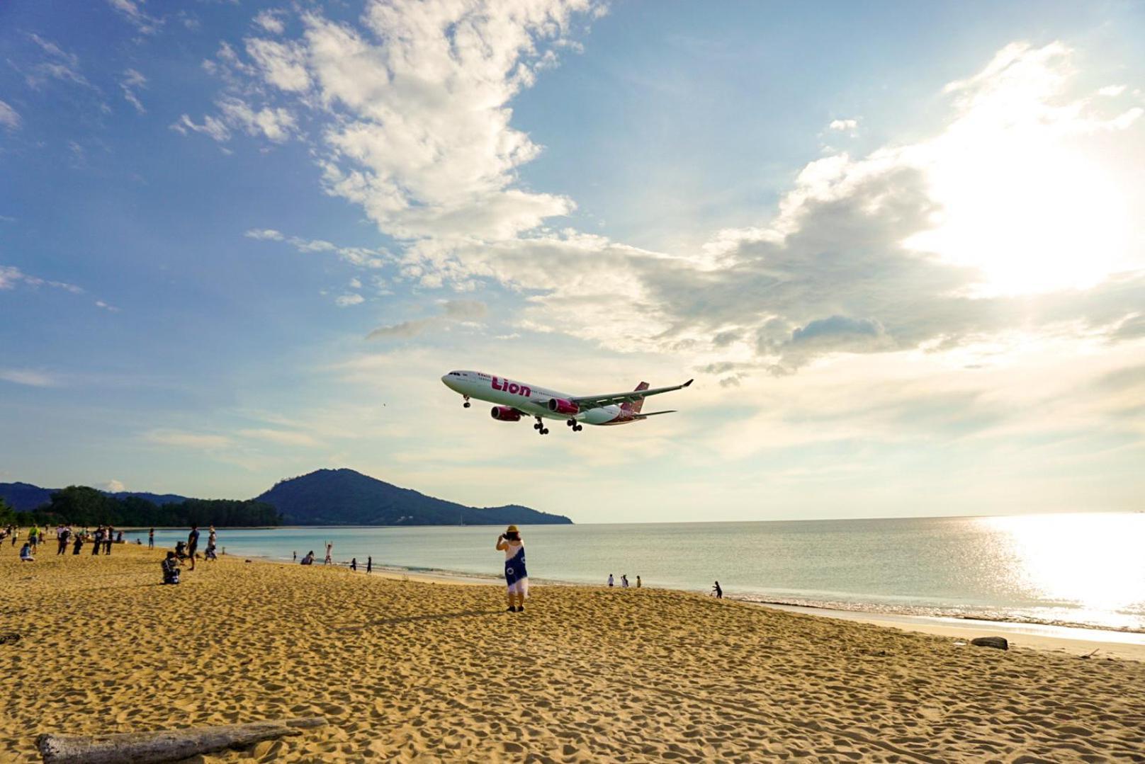 Dwell Phuket Airport Hotel At Naiyang Nai Yang Beach Kültér fotó